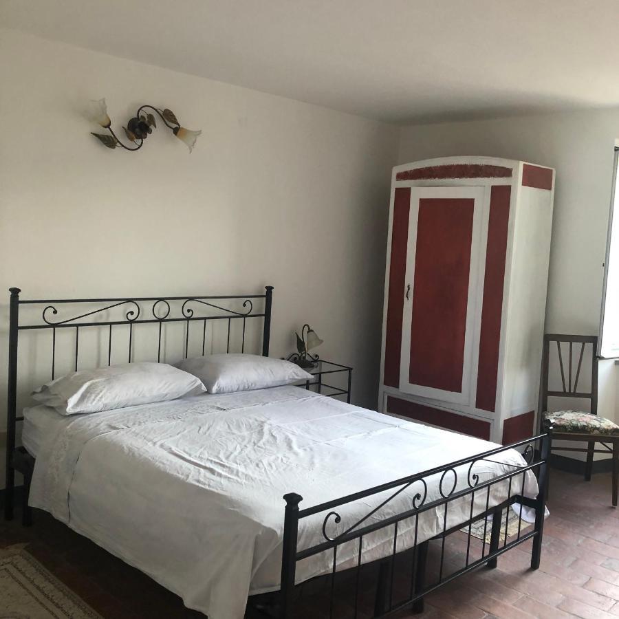 Casa Garibaldi Hotell Pontremoli Exteriör bild
