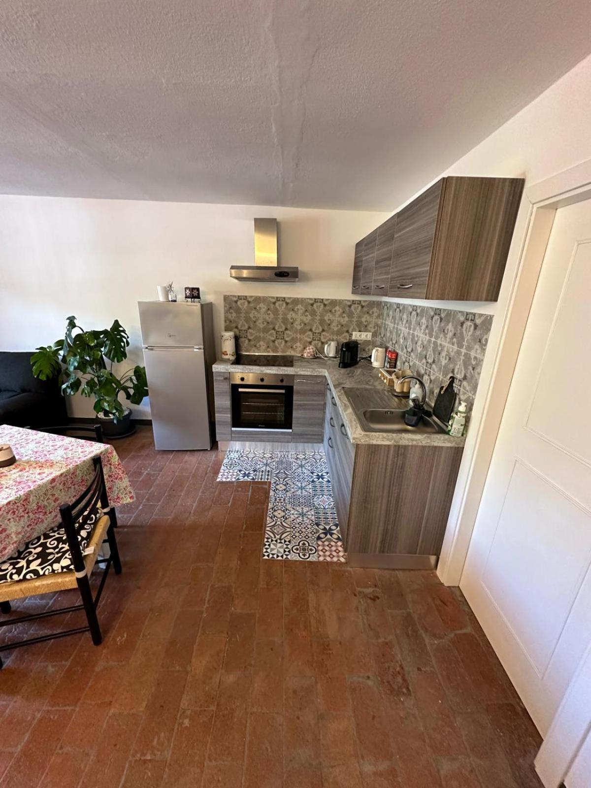 Casa Garibaldi Hotell Pontremoli Exteriör bild