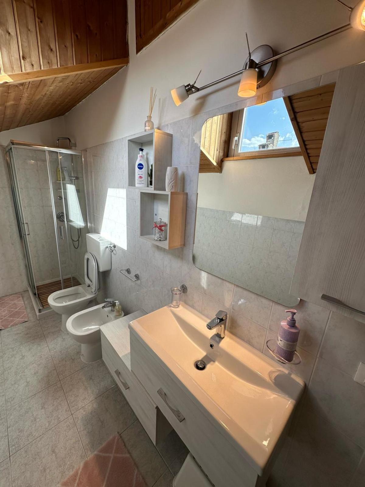 Casa Garibaldi Hotell Pontremoli Exteriör bild