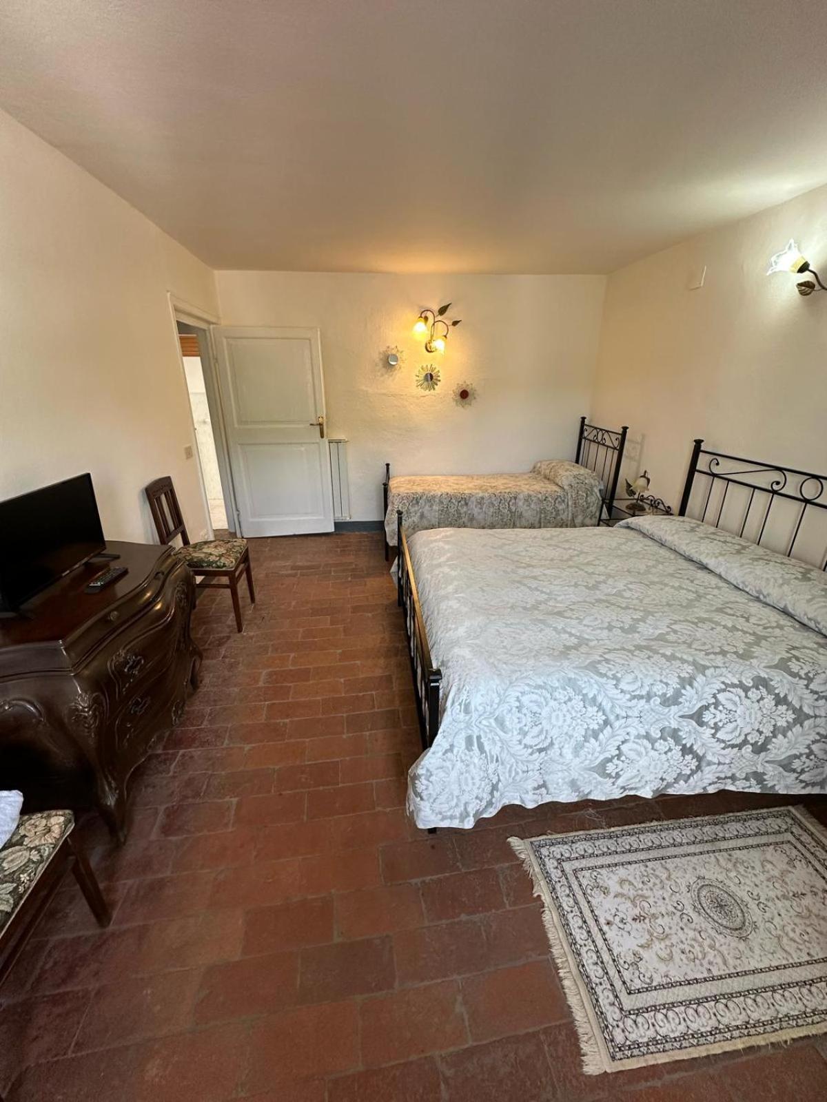 Casa Garibaldi Hotell Pontremoli Exteriör bild