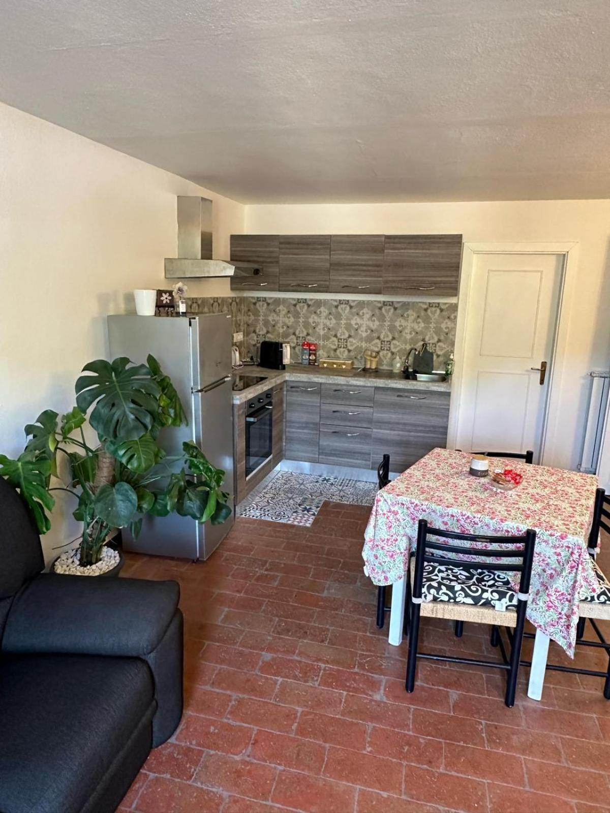 Casa Garibaldi Hotell Pontremoli Exteriör bild